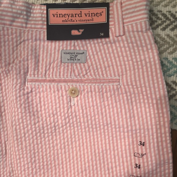 Vineyard Vines pink seersucker club short - Picture 4 of 6